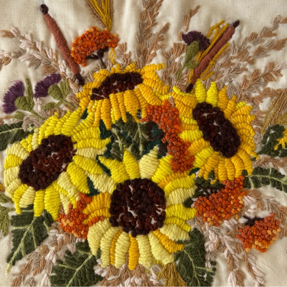 Vintage Sunflower Yarn Embroidery Boho Wall Hanging Textile art Decor - Picture 3 of 9